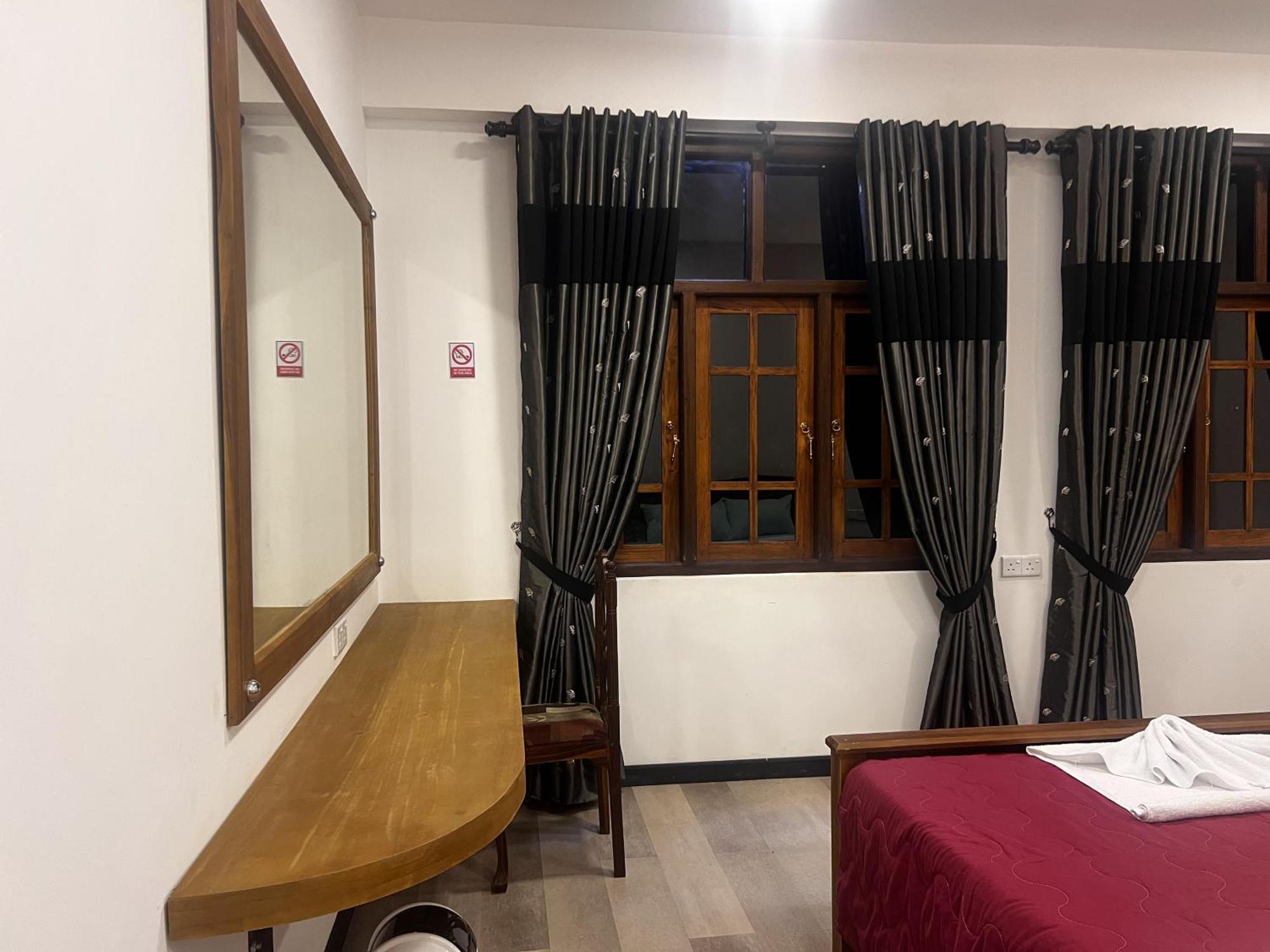 Promax Villa Нувара-Элия Экстерьер фото